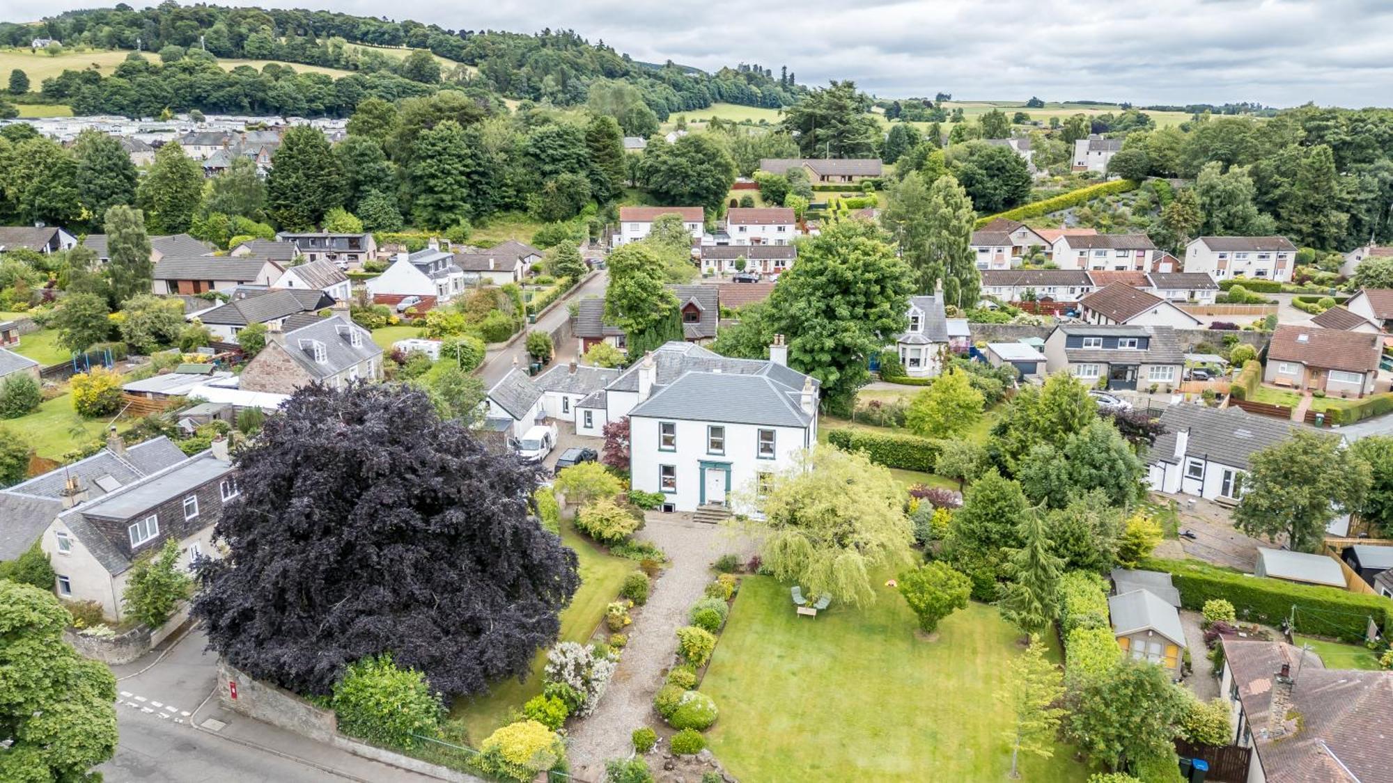 Rosebank House - 12 Guests, 6 Ensuite Bedrooms, Ev Point, Games Rooms, Wood Burner, Pet Friendly! Blairgowrie and Rattray Exterior photo